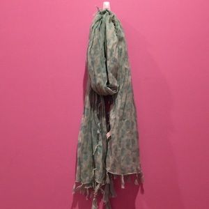 Blue/turquoise pineapple scarf